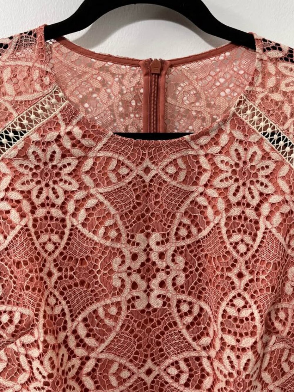 Vince Camuto Lace Mini Peach Party Dress | Coquette Party Wedding Guest [size 6] - Picture 6 of 10